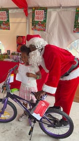 WHQT Hot105  WEDR 99JAMZ 18th Annual Christmas on 15th Ave