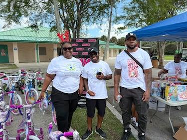 WEDR 99Jamz Caresha Gives Toy Drive 2025 Yung Miami