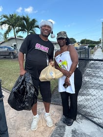 WHQT WEDR Hot 105 99Jamz Holiday Food Drop-Off Caravan