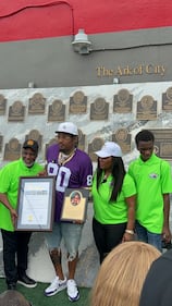 WHQT Hot105  WEDR 99JAMZ 18th Annual Christmas on 15th Ave