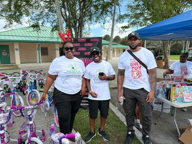 WEDR 99Jamz Caresha Gives Toy Drive 2025 Yung Miami