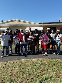 WHQT WEDR Hot 105 99Jamz Holiday Food Drop-Off Caravan