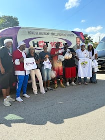 WHQT WEDR Hot 105 99Jamz Holiday Food Drop-Off Caravan