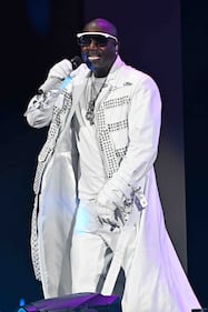 Ne-Yo; Akon; Nights Like This tour; iTHINK Financial Amphitheatre