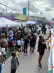 WHQT Hot105  WEDR 99JAMZ 18th Annual Christmas on 15th Ave