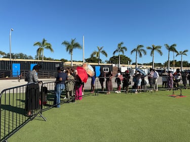 99jamz WEDR DJ Lucky C's Turkey Distribution Event 11.23