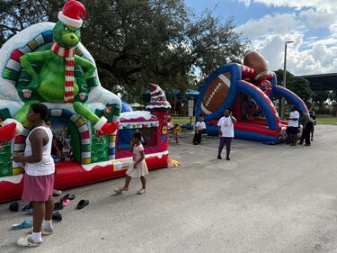 WEDR 99Jamz Caresha Gives Toy Drive 2025 Yung Miami