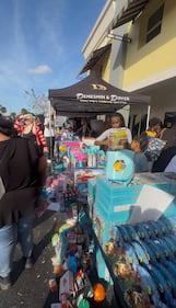 WEDR 99Jamz Loe Shimmy Toy Drive 2024