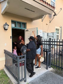 WHQT WEDR Hot 105 99Jamz Holiday Food Drop-Off Caravan