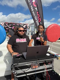 WHQT Hot105  WEDR 99JAMZ 18th Annual Christmas on 15th Ave