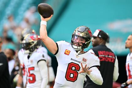 NFL Tampa Bay Buccaneers vs Miami Dolphins