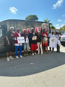 WHQT WEDR Hot 105 99Jamz Holiday Food Drop-Off Caravan