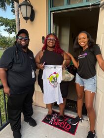 WHQT WEDR Hot 105 99Jamz Holiday Food Drop-Off Caravan