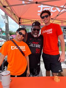 WHQT Hot105  WEDR 99JAMZ 18th Annual Christmas on 15th Ave